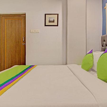 Hotel Royal Crowne Near Kolkata Airport 외부 사진