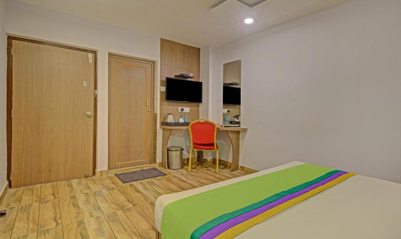 Hotel Royal Crowne Near Kolkata Airport 외부 사진